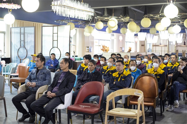 活得艱辛，活出精彩，海德利家具創始人谷先生2020年度企業表彰大會致詞