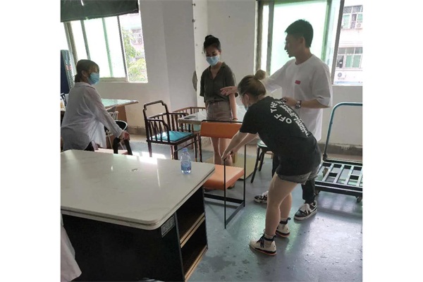 一流設(shè)計(jì)團(tuán)隊(duì)是如何挑選餐飲家具的？